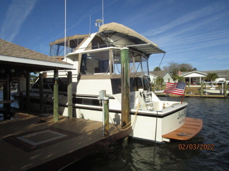 48' Camargue port aft profile