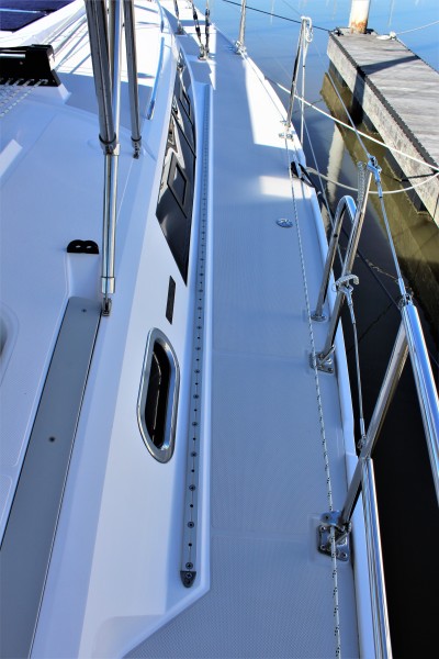 2018 Catalina 425