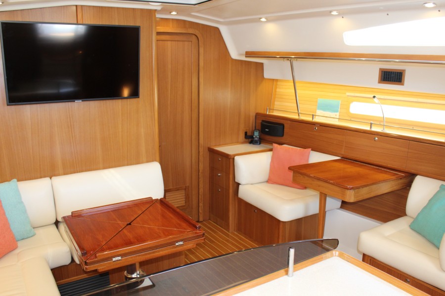 2018 Catalina 425