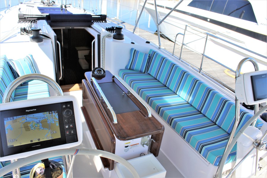 2018 Catalina 425