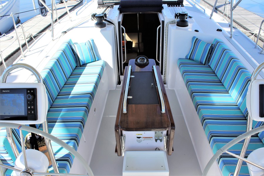 2018 Catalina 425
