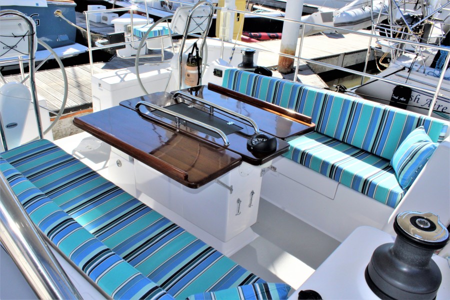 2018 Catalina 425
