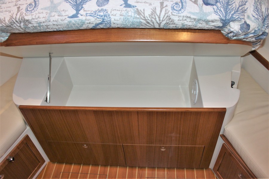 2018 Catalina 425