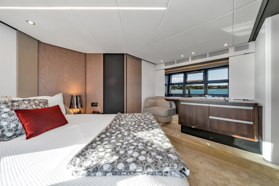 Azimut 60 - Why Knot - Master Stateroom