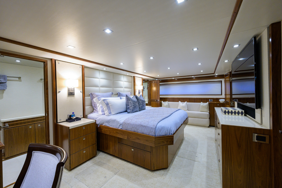 Viking 92 SWEET TUNA - Master Stateroom