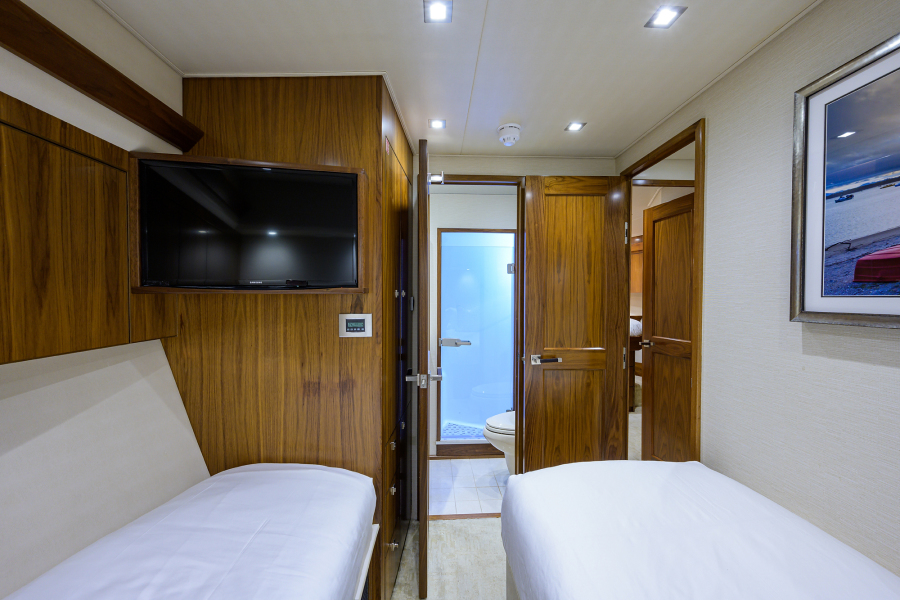 Viking 92 SWEET TUNA - Forward Port Stateroom
