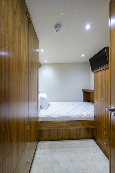 Viking 92 SWEET TUNA - Mid Port Stateroom
