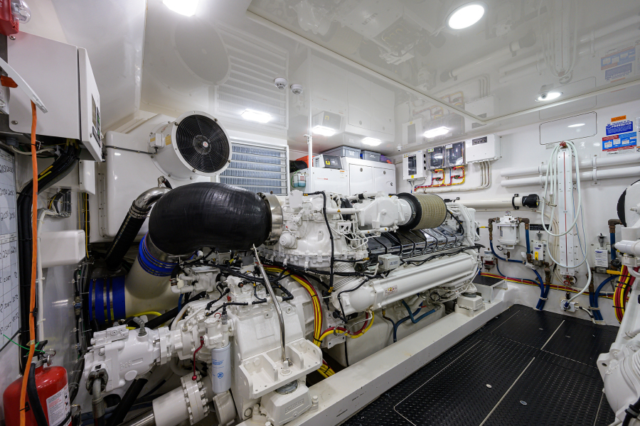 Viking 92 SWEET TUNA - Engine Room