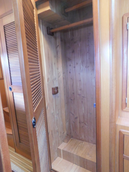 2005 Manta 44 Power Cat
