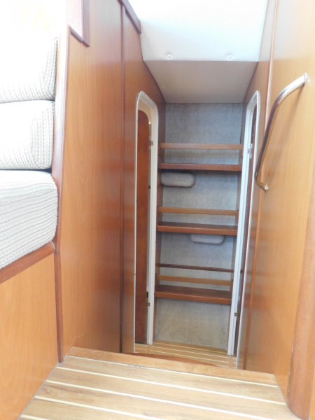2005 Manta 44 Power Cat