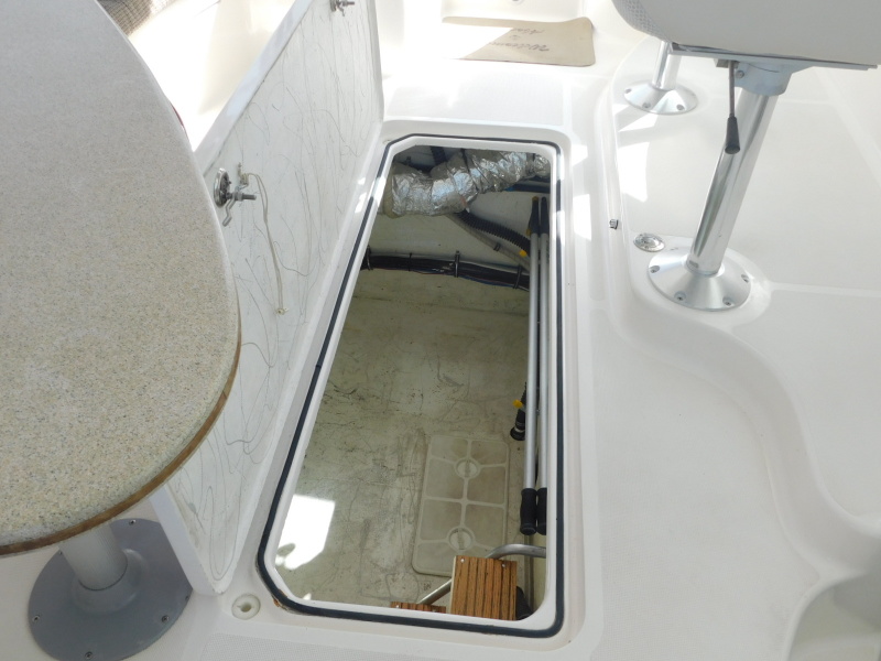 2005 Manta 44 Power Cat