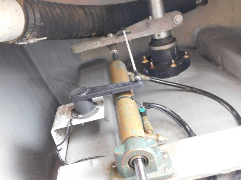 2005 Manta 44 Power Cat