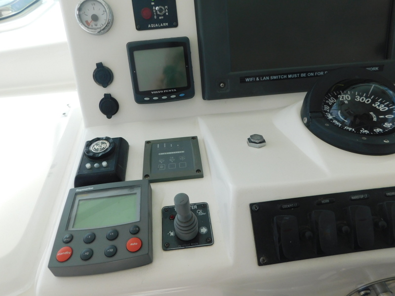 2005 Manta 44 Power Cat