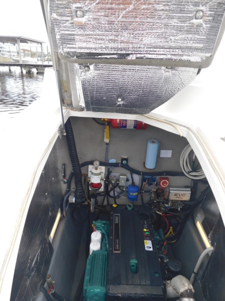 2005 Manta 44 Power Cat