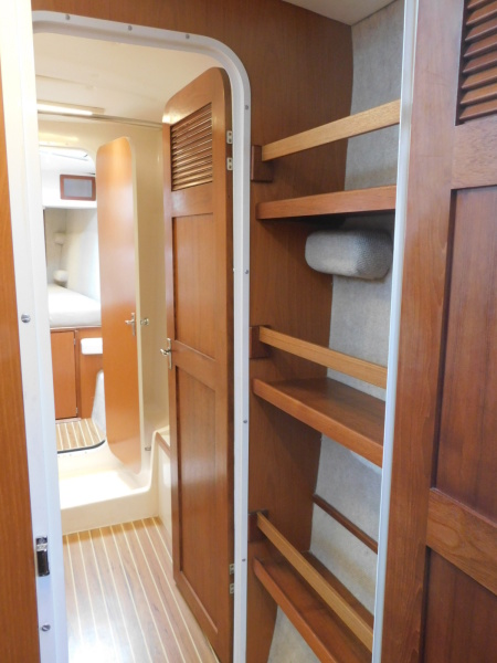 2005 Manta 44 Power Cat