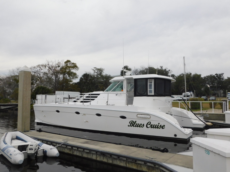 2005 Manta 44 Power Cat