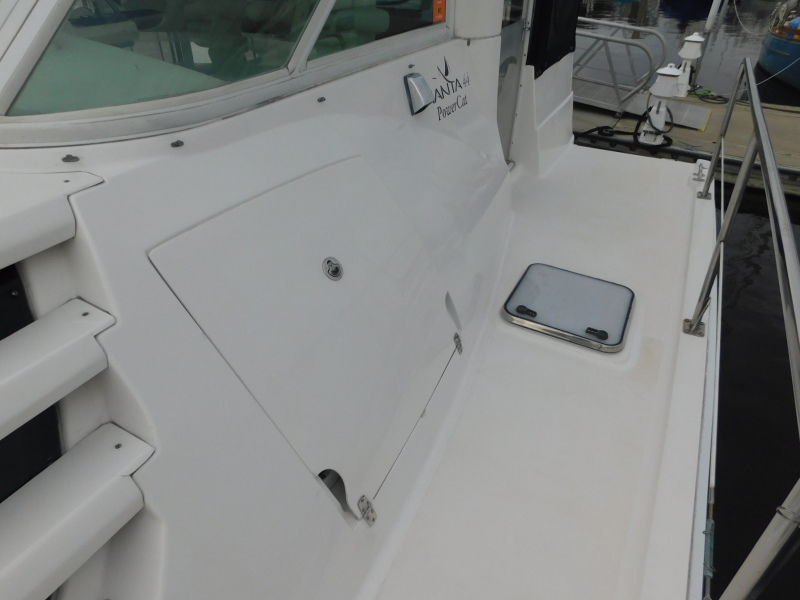 2005 Manta 44 Power Cat