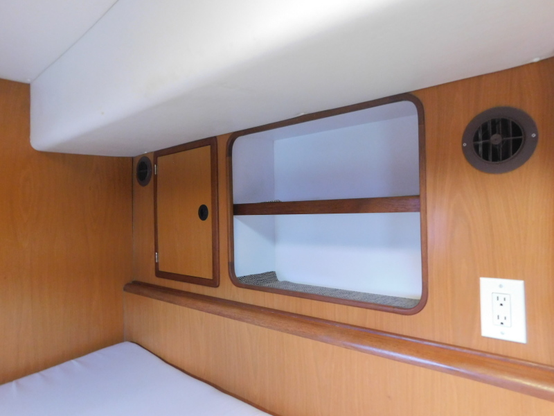 2005 Manta 44 Power Cat