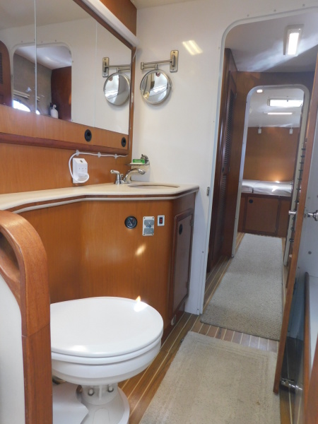 2005 Manta 44 Power Cat