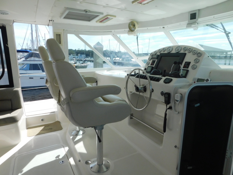 2005 Manta 44 Power Cat