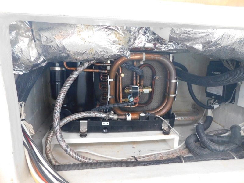 2005 Manta 44 Power Cat