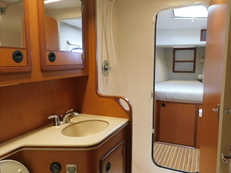 2005 Manta 44 Power Cat