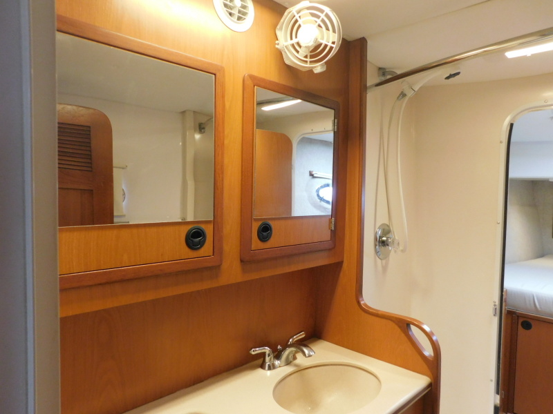 2005 Manta 44 Power Cat
