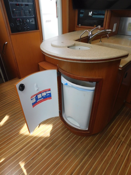 2005 Manta 44 Power Cat