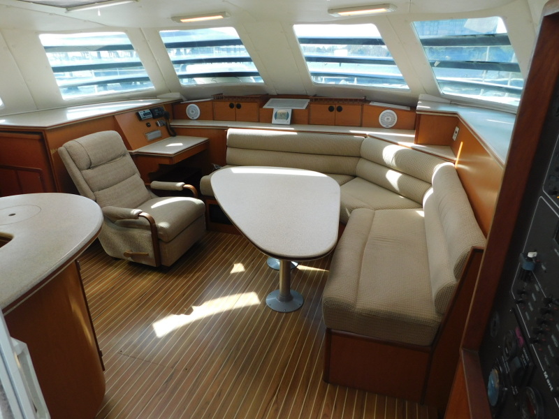 2005 Manta 44 Power Cat