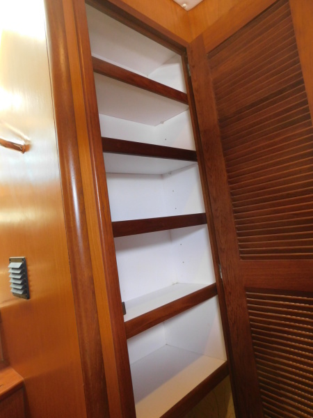 2005 Manta 44 Power Cat