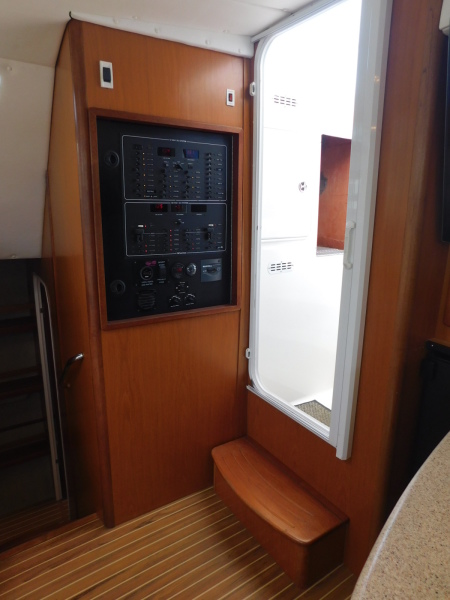 2005 Manta 44 Power Cat