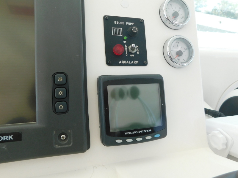 2005 Manta 44 Power Cat