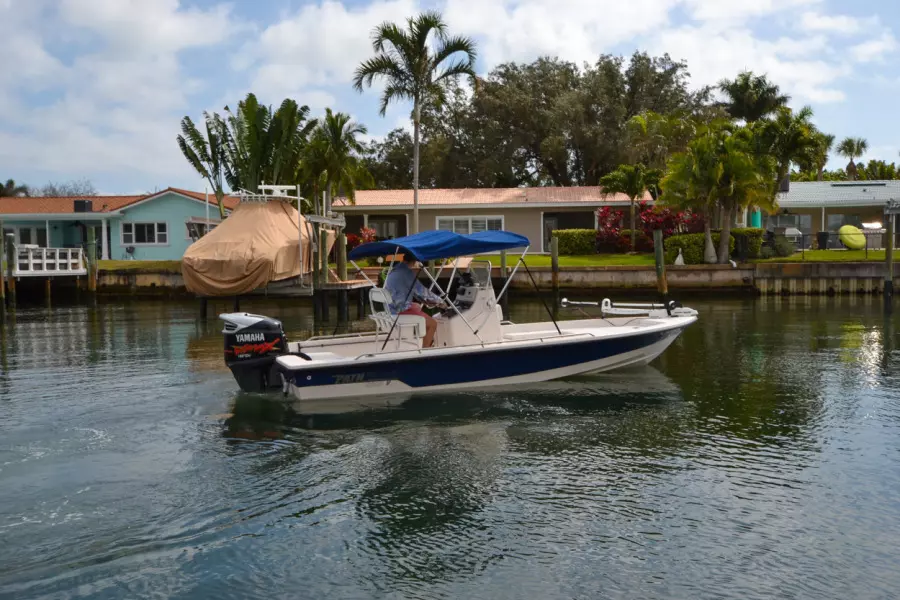 2002 Pathfinder 2200 V