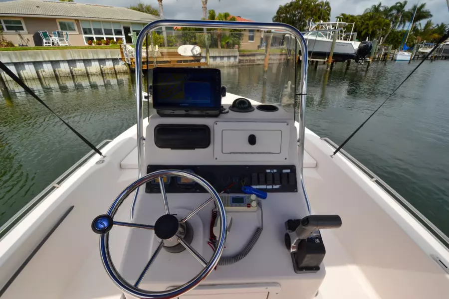 2002 Pathfinder 2200 V