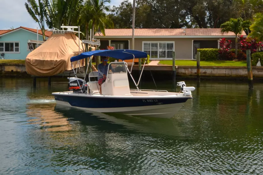 2002 Pathfinder 2200 V