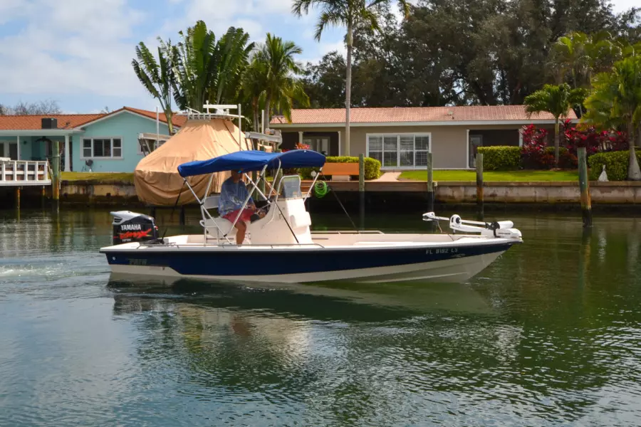 2002 Pathfinder 2200 V