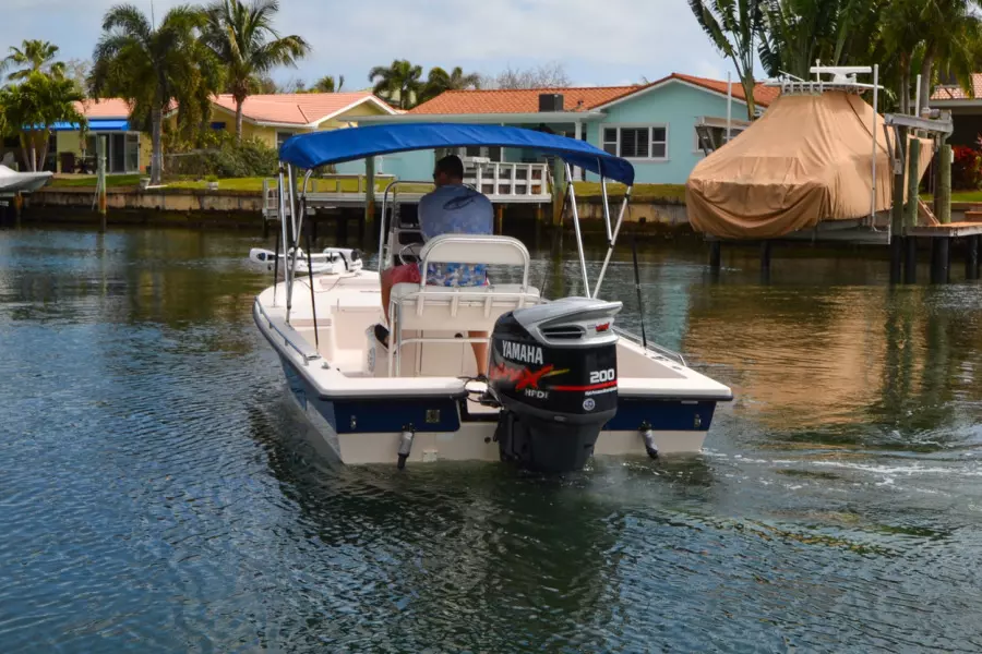 2002 Pathfinder 2200 V