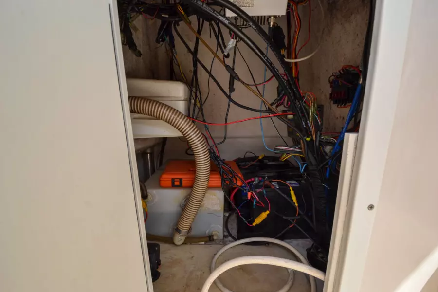 2002 Pathfinder 2200 V