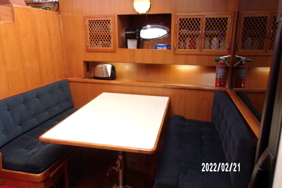 1988 Marine Trader Tradewinds Motor Yacht