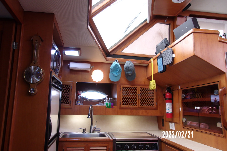 1988 Marine Trader Tradewinds Motor Yacht