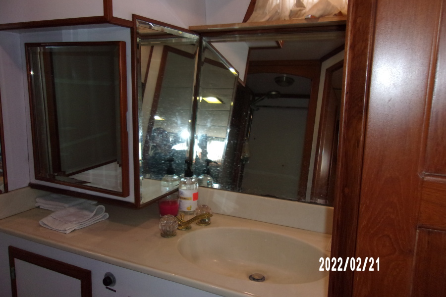 1988 Marine Trader Tradewinds Motor Yacht