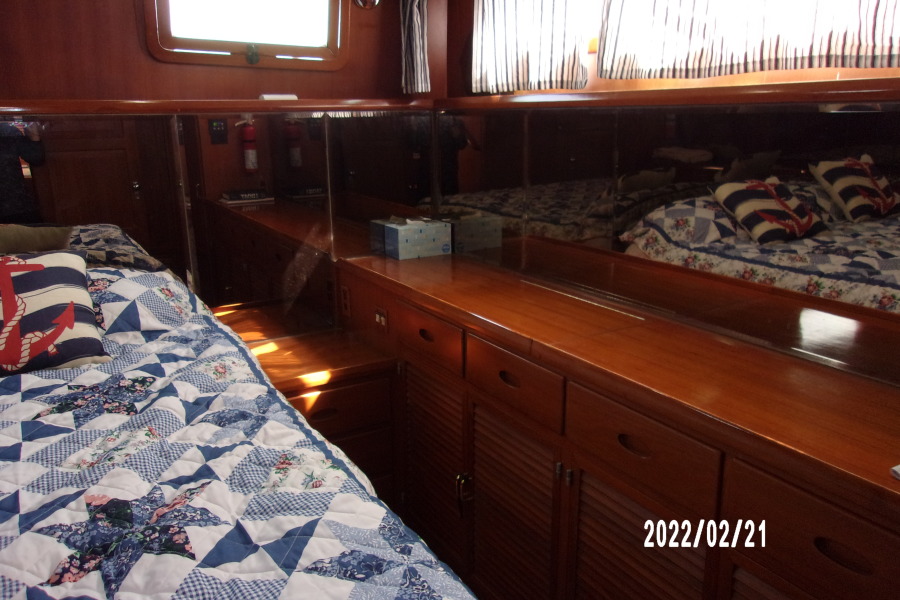 1988 Marine Trader Tradewinds Motor Yacht