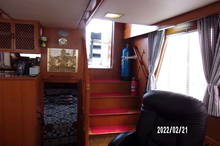 1988 Marine Trader Tradewinds Motor Yacht
