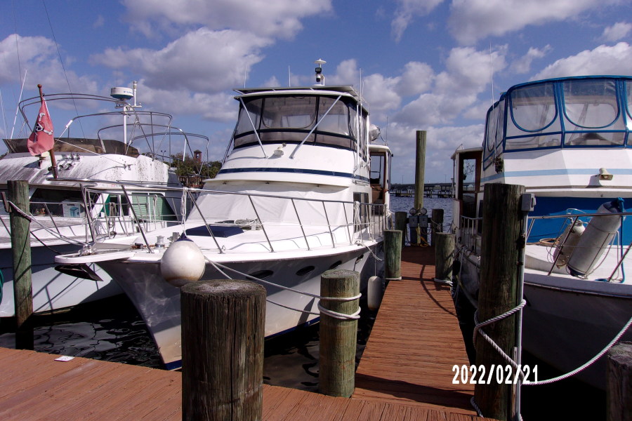 1988 Marine Trader Tradewinds Motor Yacht