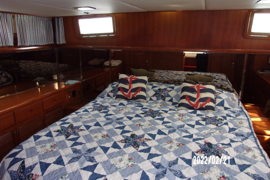 1988 Marine Trader Tradewinds Motor Yacht