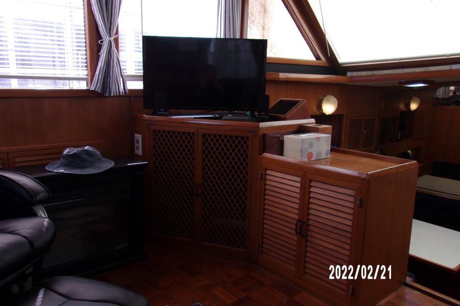 1988 Marine Trader Tradewinds Motor Yacht