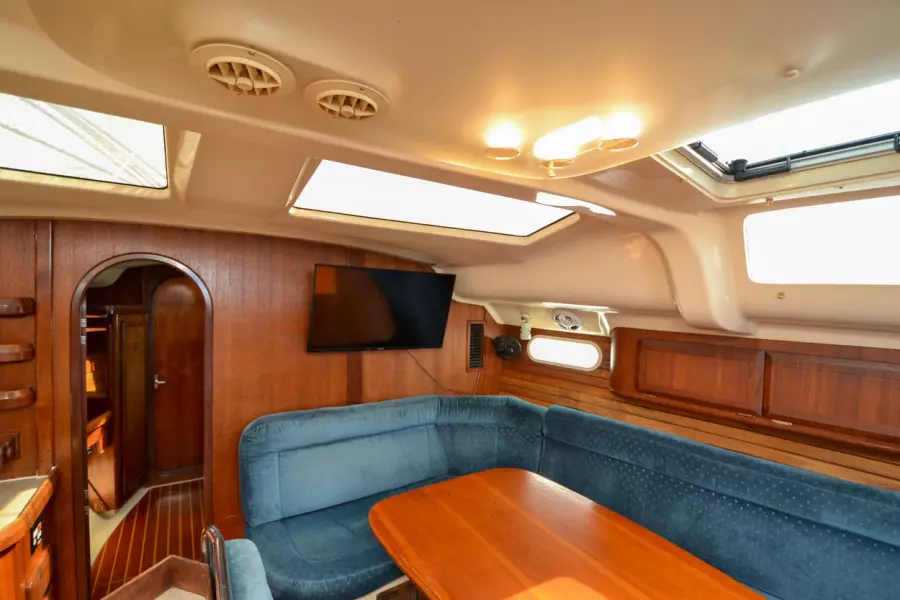 1996 Hunter 430