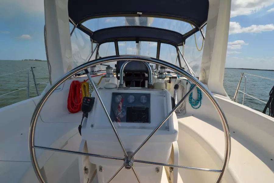 1996 Hunter 430
