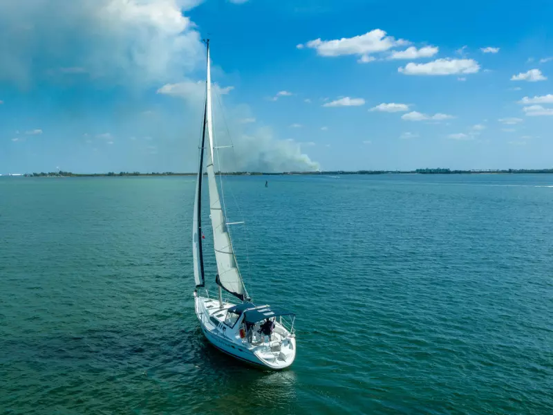 1996 Hunter 430