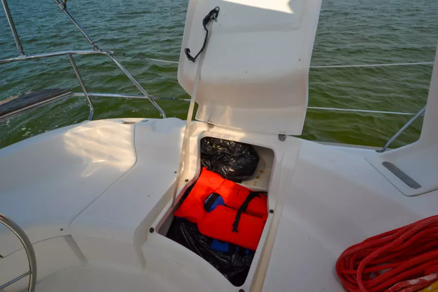1996 Hunter 430